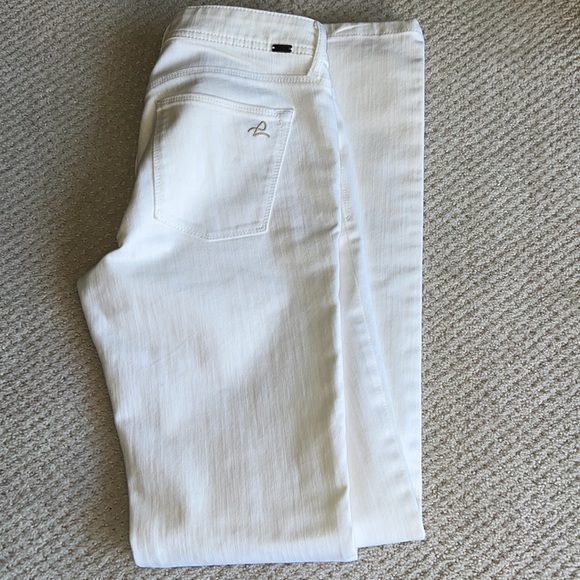 DL1961 Coco Curvy Straight Jeans, Size 28 - Picture 8 of 8